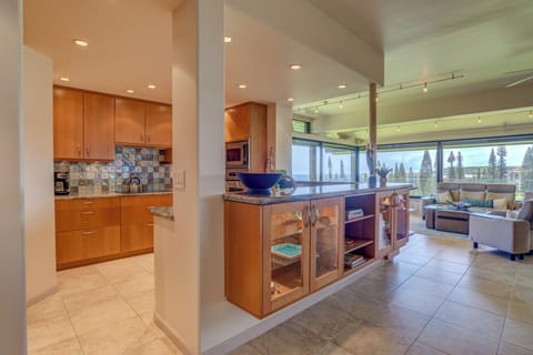 Villa, 3 Bedrooms, Balcony, Ocean View (KRV-722) | Private kitchen | Fridge, microwave, oven, highchair