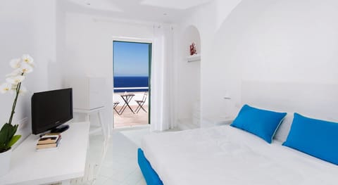 Standard Double Room, Balcony, Sea View | Frette Italian sheets, in-room safe, desk, blackout drapes