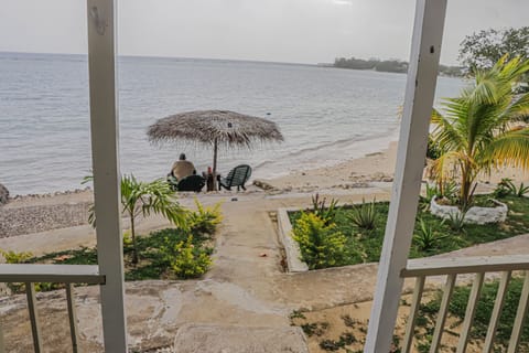 Cottage | Beach/ocean view