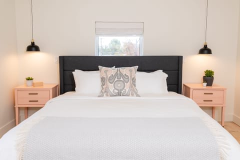 Room 7: Cheery Standard King | Premium bedding, pillowtop beds, individually decorated