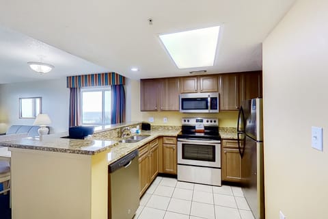 Condo, 3 Bedrooms (Oceanfront) | Private kitchen | Fridge, microwave, oven, coffee/tea maker