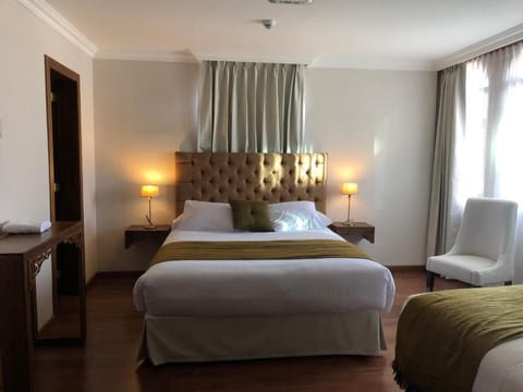 Comfort Triple Room | Desk, free WiFi, bed sheets