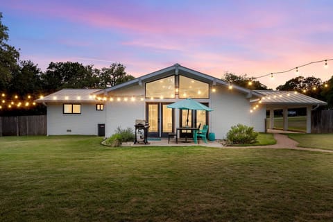 A+ location! You can even hear Gruene Hall in the distance... just a mile away!