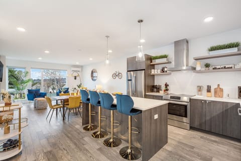 Elevate dining with chic, comfy kitchen counter stools for gathering!
