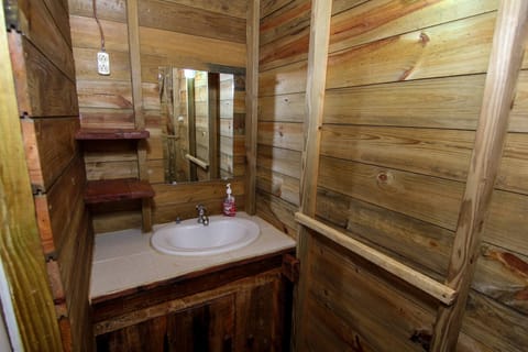 Cabin, 1 Bedroom, Patio, View | Bathroom | Towels
