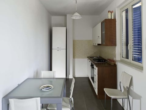 Apartment, 2 Bedrooms, Smoking, Balcony | Dining