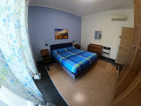 House, Multiple Bedrooms, Balcony