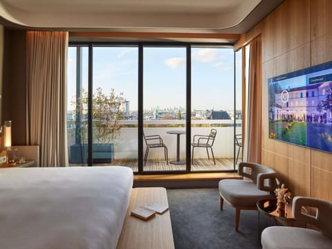 Suite, 1 King Bed (Eiffel) | Premium bedding, free minibar, in-room safe, desk