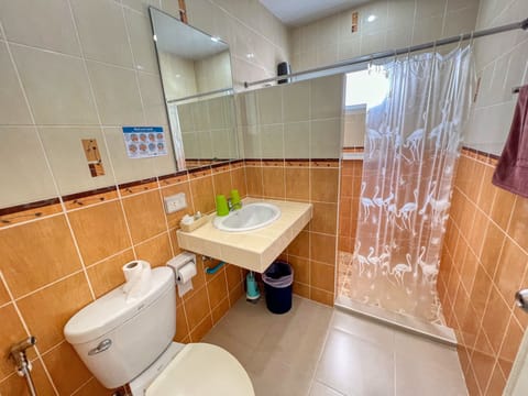 Apartment, 2 Bedrooms, Kitchen | Bathroom | Shower, rainfall showerhead, free toiletries, hair dryer