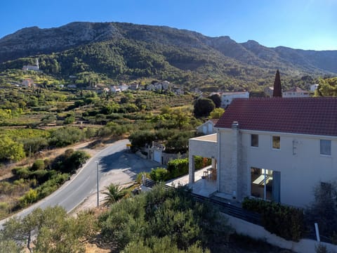 Villa Anouk | Side view