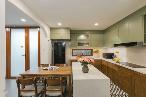 Family Double Room, 2 Bedrooms | Private kitchen