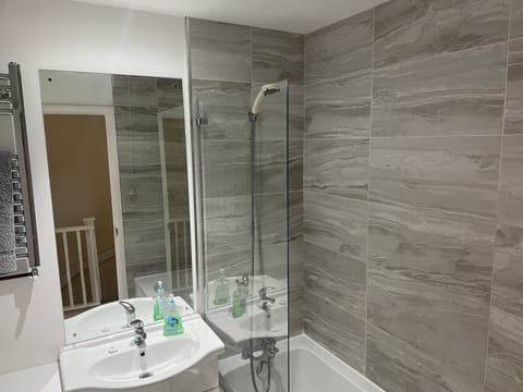 House | Bathroom | Combined shower/tub, deep soaking tub, hair dryer, towels