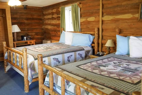 Cabin, 2 Queen Beds | Free WiFi, bed sheets
