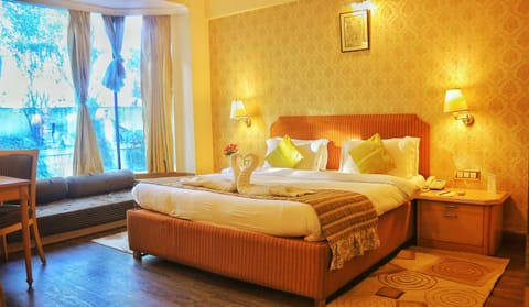 Suite | Egyptian cotton sheets, premium bedding, memory foam beds