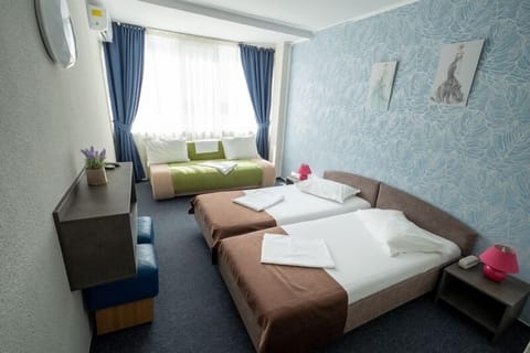 Family Double Room | Free WiFi, bed sheets