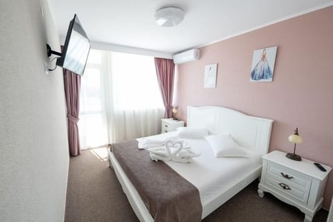 Standard Apartment | Free WiFi, bed sheets