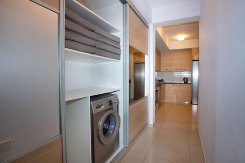 Superior Apartment | Laundry