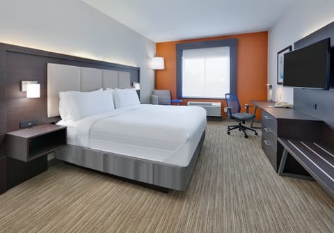Standard Room, 1 King Bed (LEISURE) | In-room safe, desk, laptop workspace, soundproofing