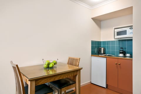 Hotel Suite | In-room safe, desk, iron/ironing board, free WiFi