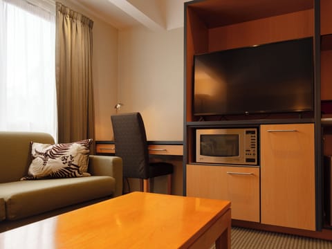 Superior Suite | In-room safe, iron/ironing board, free WiFi, bed sheets