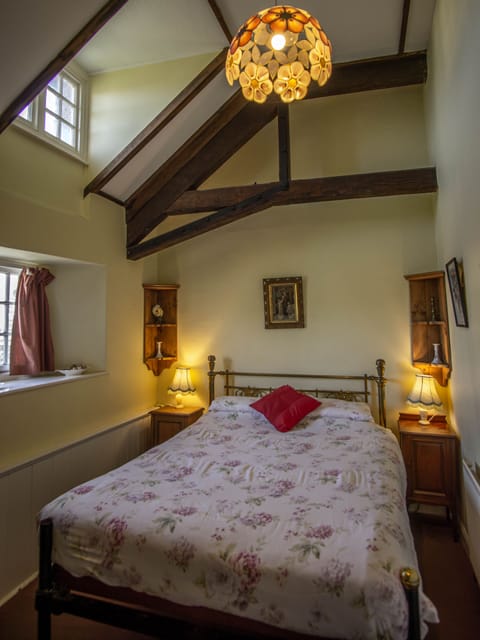 Double Room | Free WiFi, bed sheets