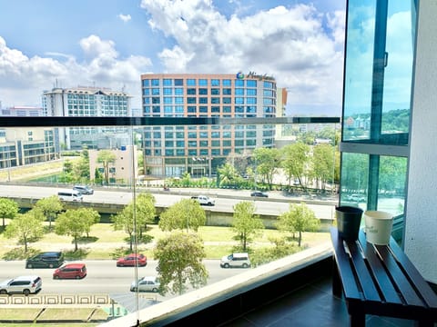 Business Apartment | Balcony