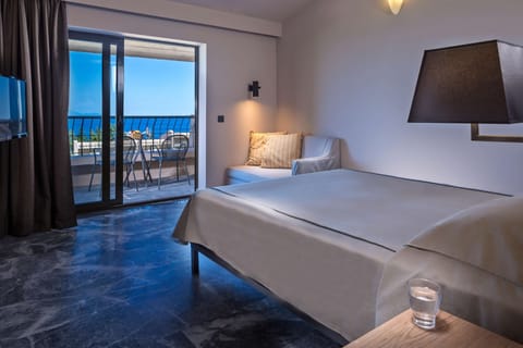 Family Suite, 2 Bedrooms, Sea View | In-room safe, desk, free WiFi, bed sheets