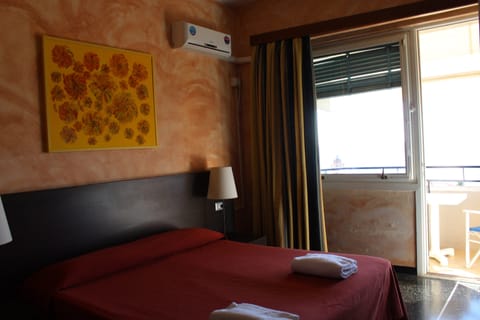 Superior Double or Twin Room, Sea View | In-room safe, desk, blackout drapes, WiFi