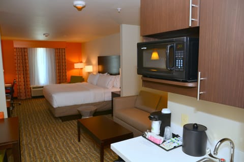 Suite, 1 King Bed with Sofa bed (Wet Bar) | Coffee and/or coffee maker