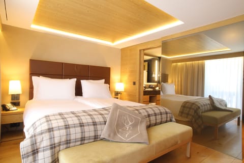 Deluxe Room | Egyptian cotton sheets, premium bedding, Select Comfort beds