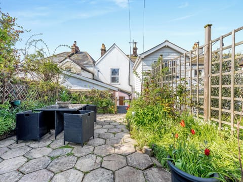 Garden | Primrose Cottage, Teignmouth