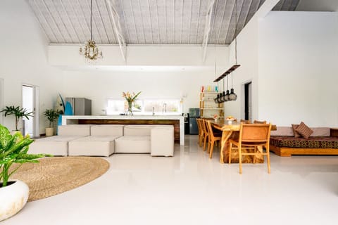 KITCHEN + DINING AREA