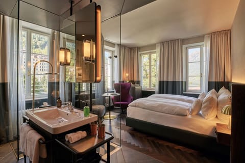 Spa Suite | 1 bedroom, hypo-allergenic bedding, free minibar, in-room safe