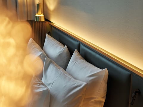 1 bedroom, hypo-allergenic bedding, free minibar, in-room safe