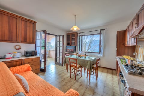 Kitchen and dining area