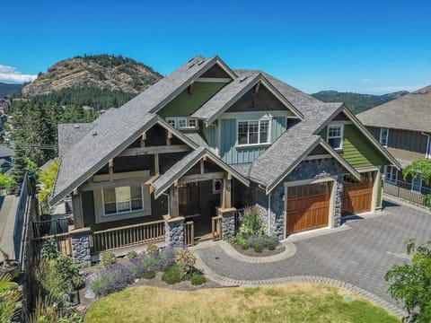 Mount Finlayson View Villa