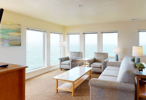 WhalePointe3BR-0804-007