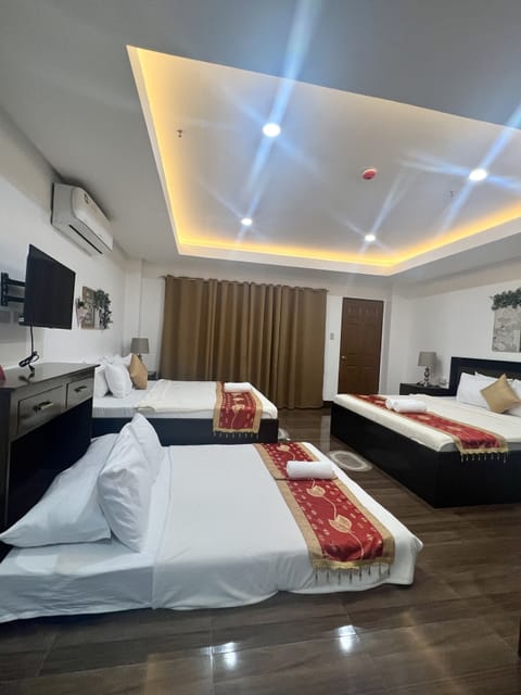 Premium Room, 1 Bedroom, Non Smoking, Pool View | Laptop workspace, bed sheets
