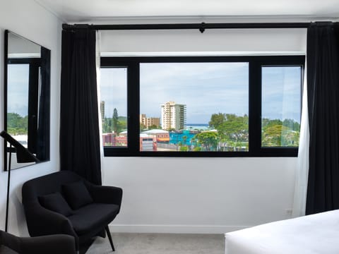 Deluxe Twin Room | City view