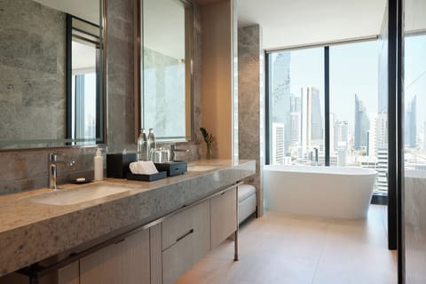 Junior Suite | Bathroom | Rainfall showerhead, free toiletries, hair dryer, bathrobes