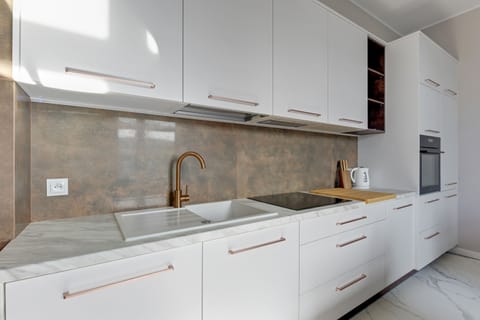 Family Apartment, 2 Bedrooms, Kitchenette | Private kitchenette | Full-size fridge, oven, stovetop, dishwasher