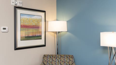 1 bedroom, in-room safe, desk, laptop workspace