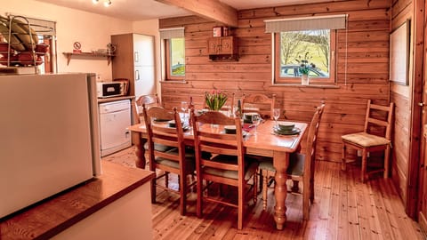 House, 3 Bedrooms | Private kitchen | Highchair, freezer