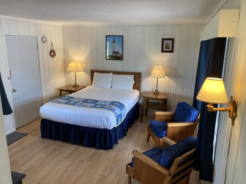 Standard Room, 1 Queen Bed, Ocean View | Premium bedding, free WiFi, bed sheets