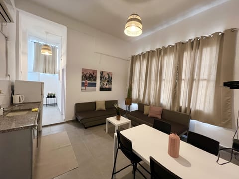 City Apartment, 2 Bedrooms | Living room | Flat-screen TV, Netflix, streaming services
