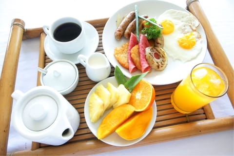 Daily buffet breakfast (PHP 500 per person)