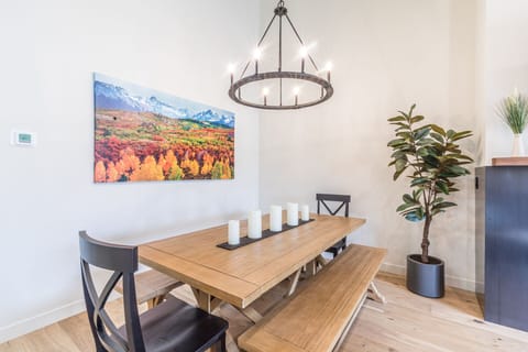 Dining Area (2nd Floor)