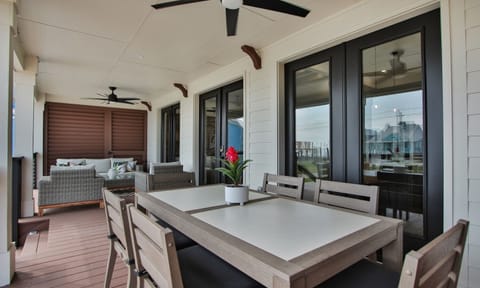 space outdoor patio for fantastic sunrise