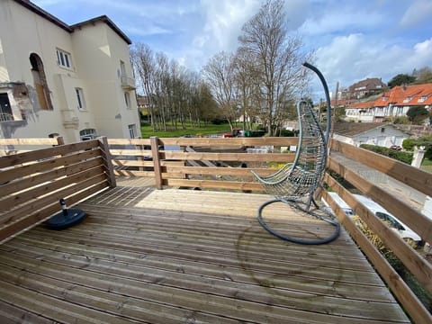 Luxury Apartment | Terrace/patio