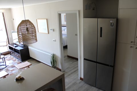 MPHB305 Departamento en Puerto Varas | Private kitchen | Full-size fridge, microwave, oven, stovetop